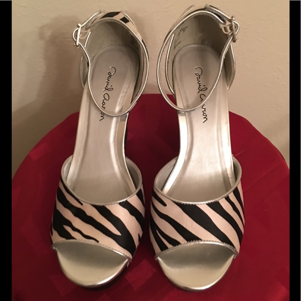 DAVID AARON - Wedge sandals  Worn once “PRISTINE !